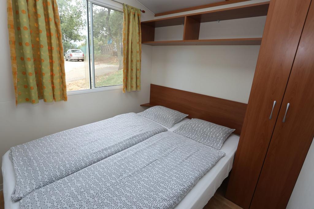 Mobile Homes Comfort Capri Bijela Uvala Mugeba ห้อง รูปภาพ