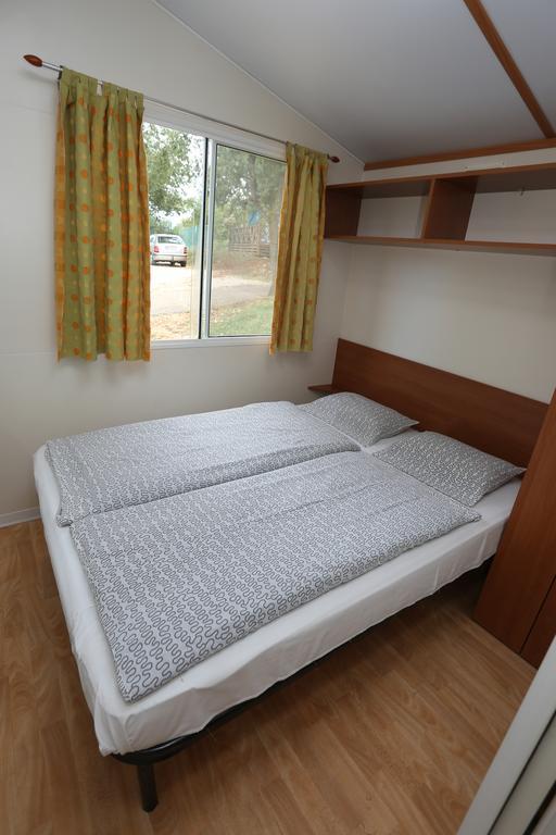 Mobile Homes Comfort Capri Bijela Uvala Mugeba ภายนอก รูปภาพ