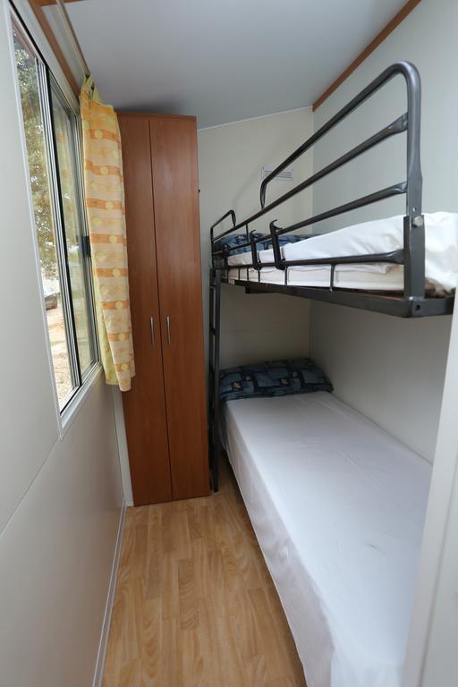 Mobile Homes Comfort Capri Bijela Uvala Mugeba ภายนอก รูปภาพ